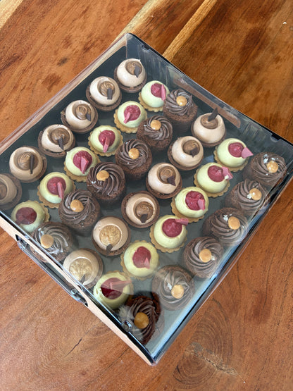 Box of 36 mignardises (your choice)